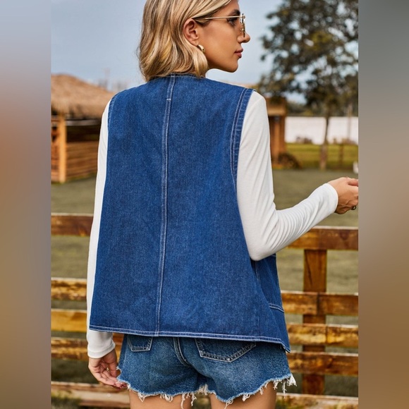 Pocketed Button Up Sleeveless Denim Jacket - Picture 2 of 6